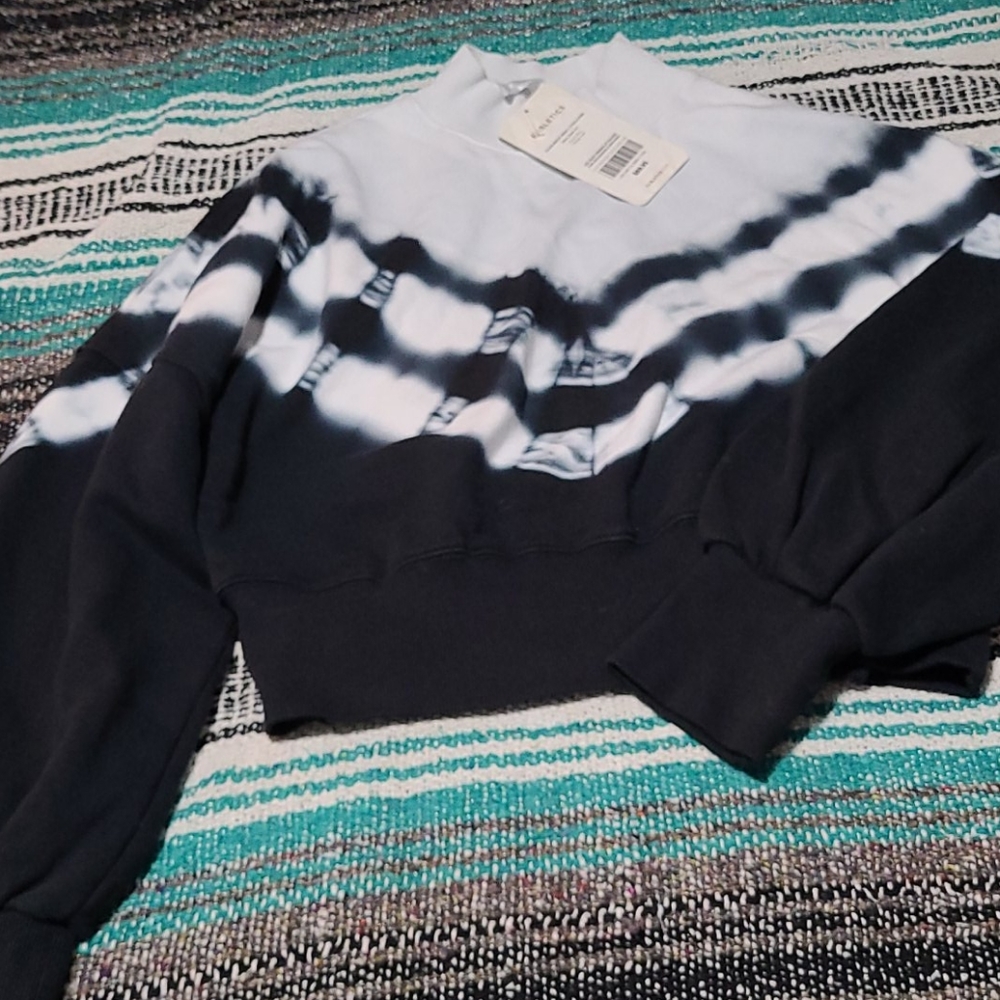 Olivia Mock Neck Pullover Sweatshrit (New)